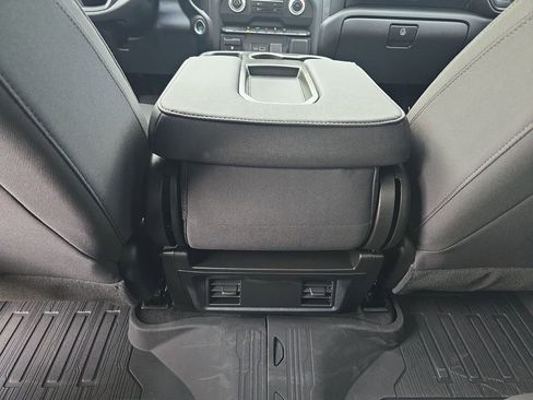 Used 2024 GMC Sierra 2500 Pro w/ Convenience Package image 21