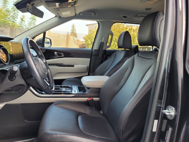 Used 2022 Kia Carnival SX FWD image 12