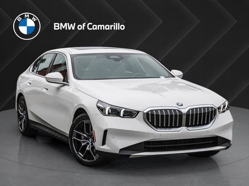 New 2027 BMW 530i RWD image 1