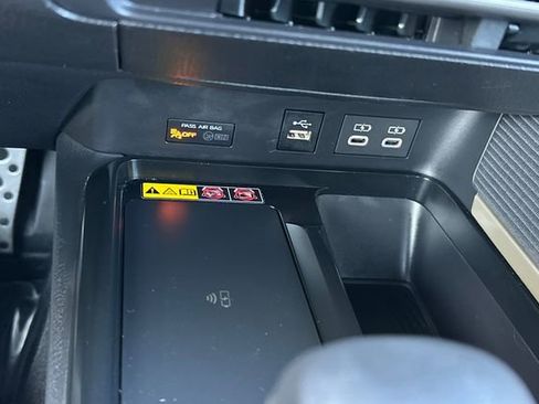 Certified 2025 Toyota Camry SE image 35