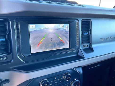 Used 2022 Ford Bronco Wildtrak image 25