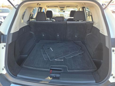 Used 2023 Nissan Rogue SV image 19