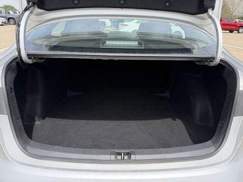 Used 2024 Toyota Corolla LE image 28