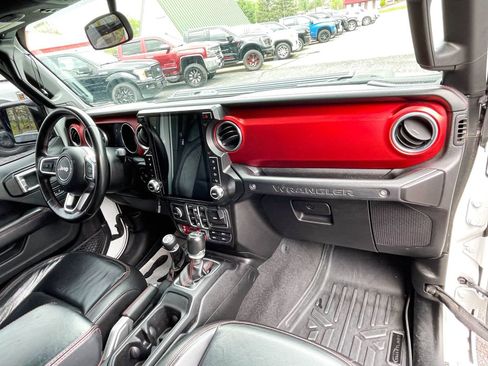 Used 2018 Jeep Wrangler Unlimited Rubicon w/ Dual Top Group image 9