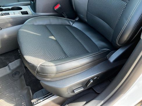 New 2025 Ford Escape PHEV FWD image 10