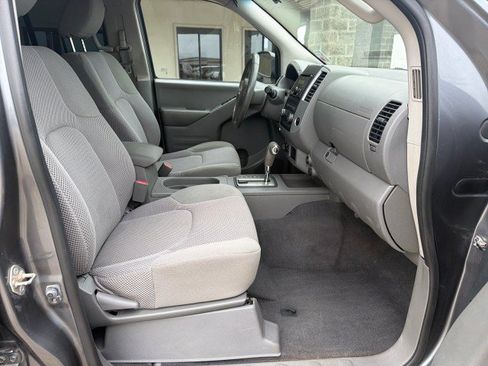 Used 2018 Nissan Frontier SV AWD/4WD image 23