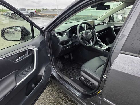 Used 2025 Toyota RAV4 XLE Premium w/ Weather Package AWD/4WD image 19