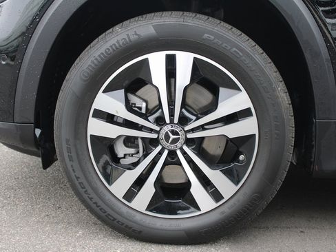 Certified 2025 Mercedes-Benz GLB 250 image 8