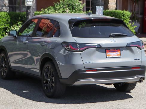 Used 2024 Honda HR-V Sport image 6