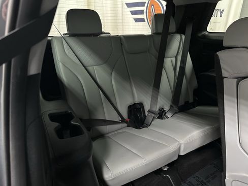 Used 2023 Hyundai Palisade SEL w/ Cargo Package image 36