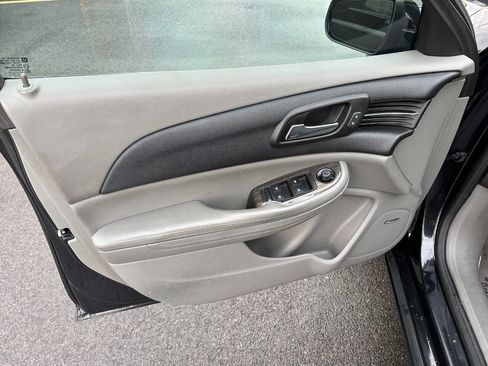 Used 2015 Chevrolet Malibu LT image 13