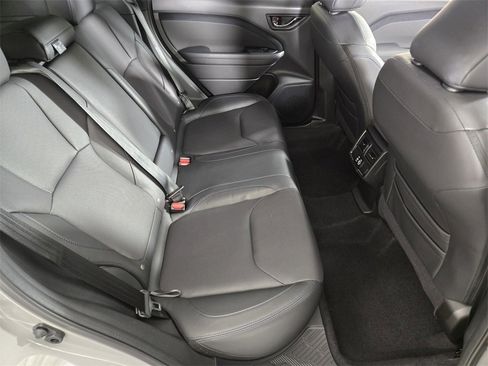 Certified 2025 Subaru Forester Limited image 19