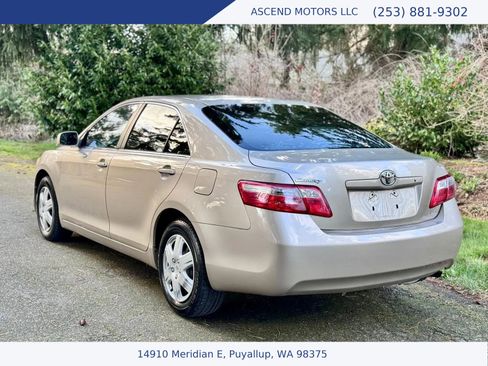Used 2009 Toyota Camry LE image 3