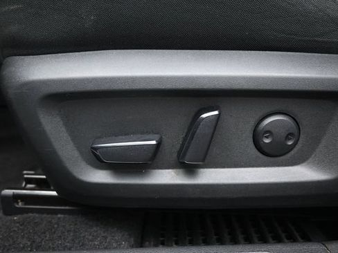 Used 2024 Nissan Rogue SV FWD image 14