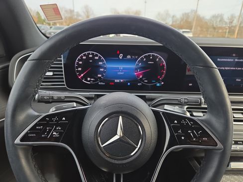 Used 2024 Mercedes-Benz GLE 450 4MATIC image 9
