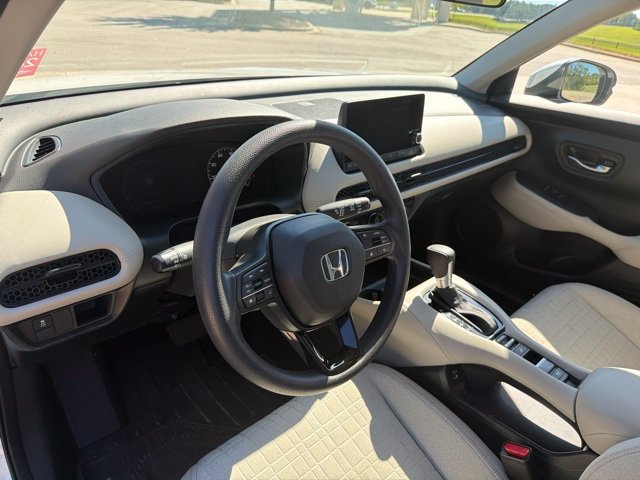 Used 2025 Honda HR-V LX image 5