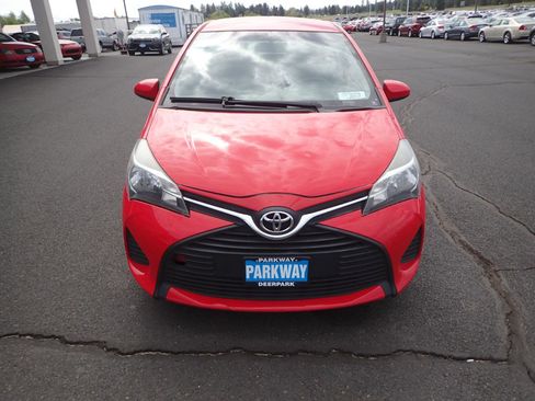 Used 2015 Toyota Yaris L FWD image 8