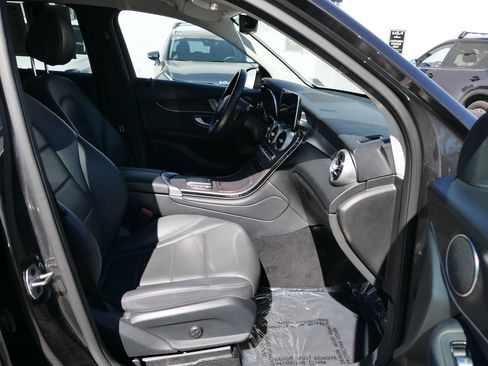 Used 2022 Mercedes-Benz GLC 300 image 27