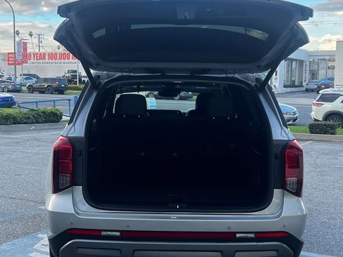 Used 2024 Hyundai Palisade Limited image 7