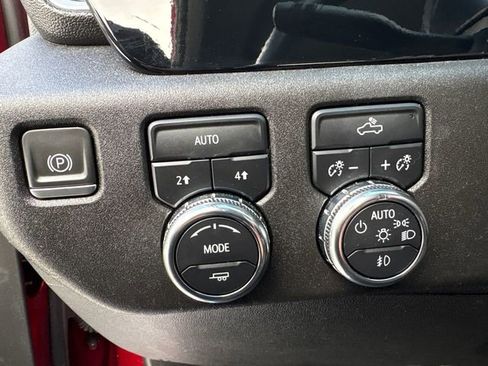 Used 2023 GMC Sierra 1500 Elevation image 25