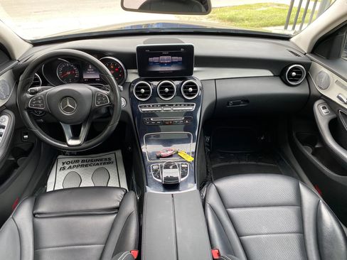 Used 2015 Mercedes-Benz C 300 4MATIC Sedan image 4