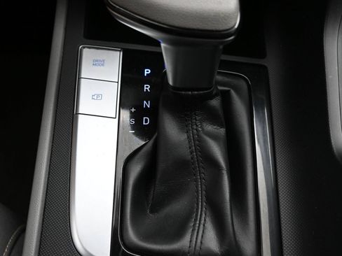 Certified 2021 Hyundai Elantra SEL FWD image 18