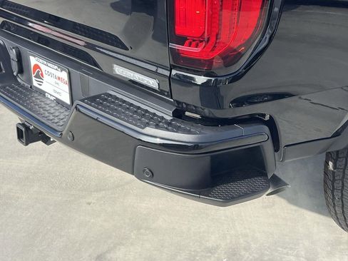 New 2026 GMC Canyon Elevation image 29