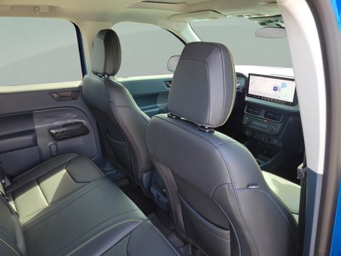 Used 2025 Ford Maverick Lobo image 11