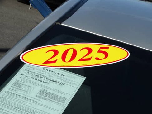 Used 2025 Toyota Corolla LE image 6