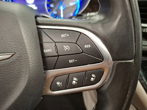 Used 2022 Chrysler Pacifica Limited image 21