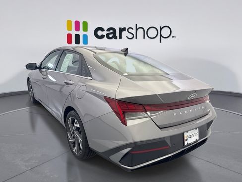 Used 2024 Hyundai Elantra Limited FWD image 3