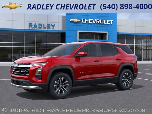 New 2026 Chevrolet Equinox LT image 2