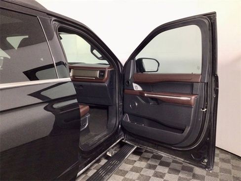 Used 2024 Ford Expedition Max Limited image 36