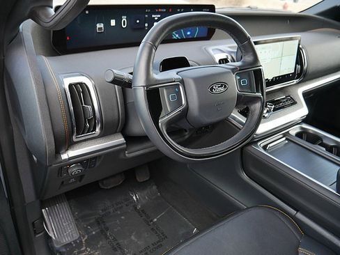 Used 2025 Ford Expedition Tremor image 11