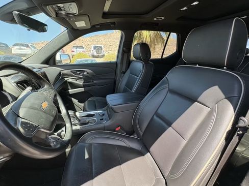 Used 2023 Chevrolet Traverse Premier AWD/4WD image 9