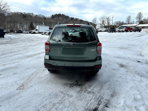 Used 2016 Subaru Forester 2.5i w/ Alloy Wheel Package image 5