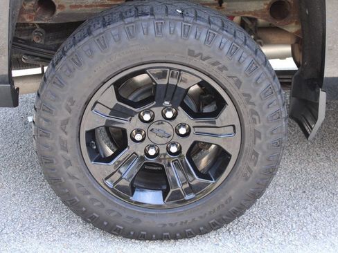 Used 2019 Chevrolet Silverado 1500 LT w/ All Star Edition AWD/4WD image 30