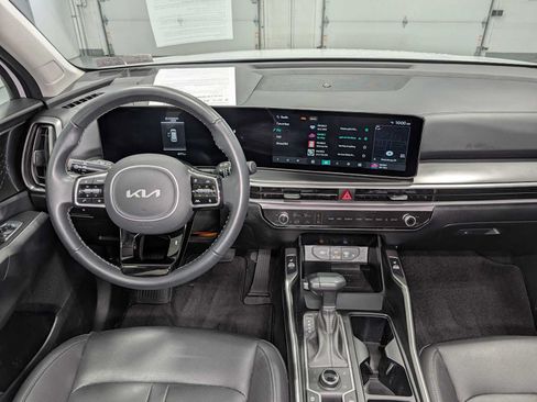 Used 2025 Kia Sorento S AWD/4WD image 17
