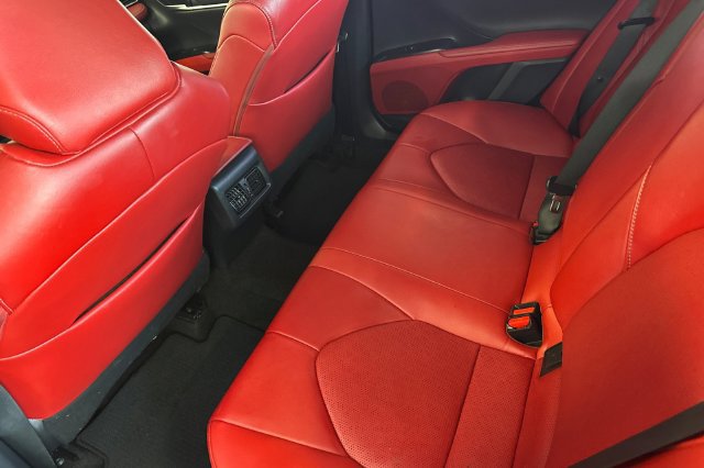 Certified 2019 Toyota Camry XSE FWD image 17