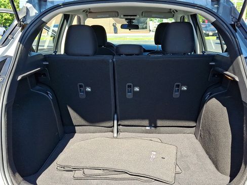 Used 2023 Nissan Kicks SV FWD image 28