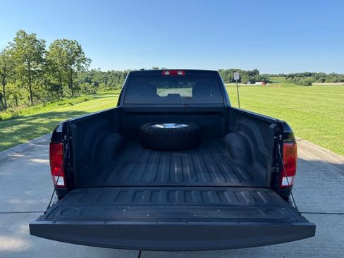 Used 2018 RAM 1500 Express AWD/4WD image 6