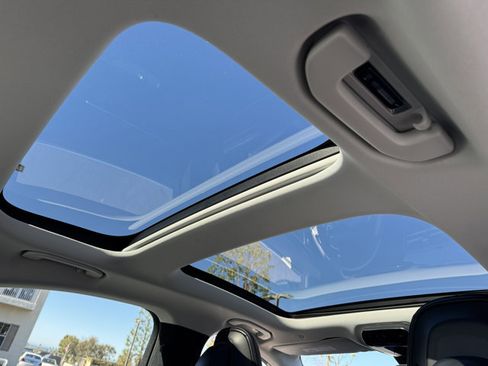 New 2025 Mercedes-Benz E 350 Sedan image 3