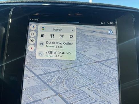 New 2025 Volvo XC40 B5 Core w/ Climate Package image 17