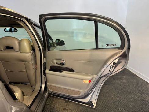 Used 2003 Buick Le Sabre Limited w/ Celebration Edition Package FWD image 28