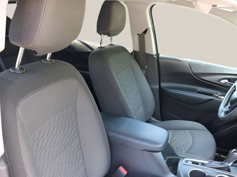 Used 2021 Chevrolet Equinox LT FWD image 19