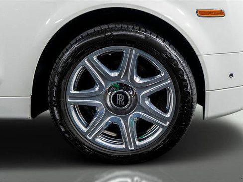 Used 2016 Rolls-Royce Phantom Sedan image 10