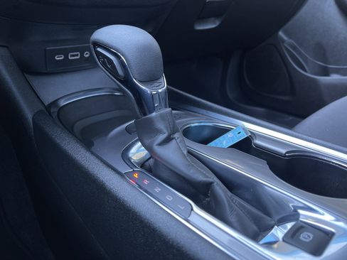 Used 2025 Chevrolet Malibu LT image 31