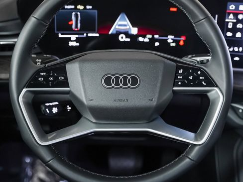 Certified 2025 Audi Q5 Premium w/ Convenience Package image 16