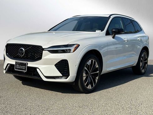 New 2026 Volvo XC60 B5 Plus w/ Climate Package image 7