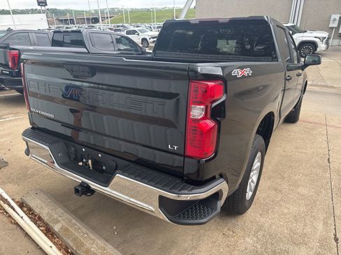 Used 2025 Chevrolet Silverado 1500 LT image 6